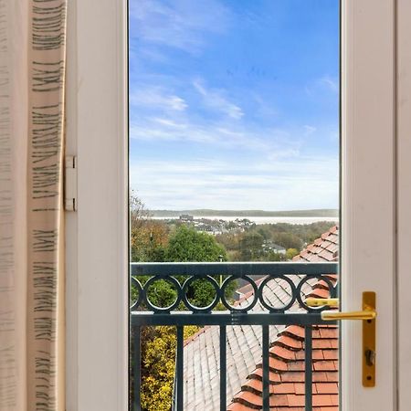 Bryn Y Mor - Tenby Apartment Sea Views Екстер'єр фото