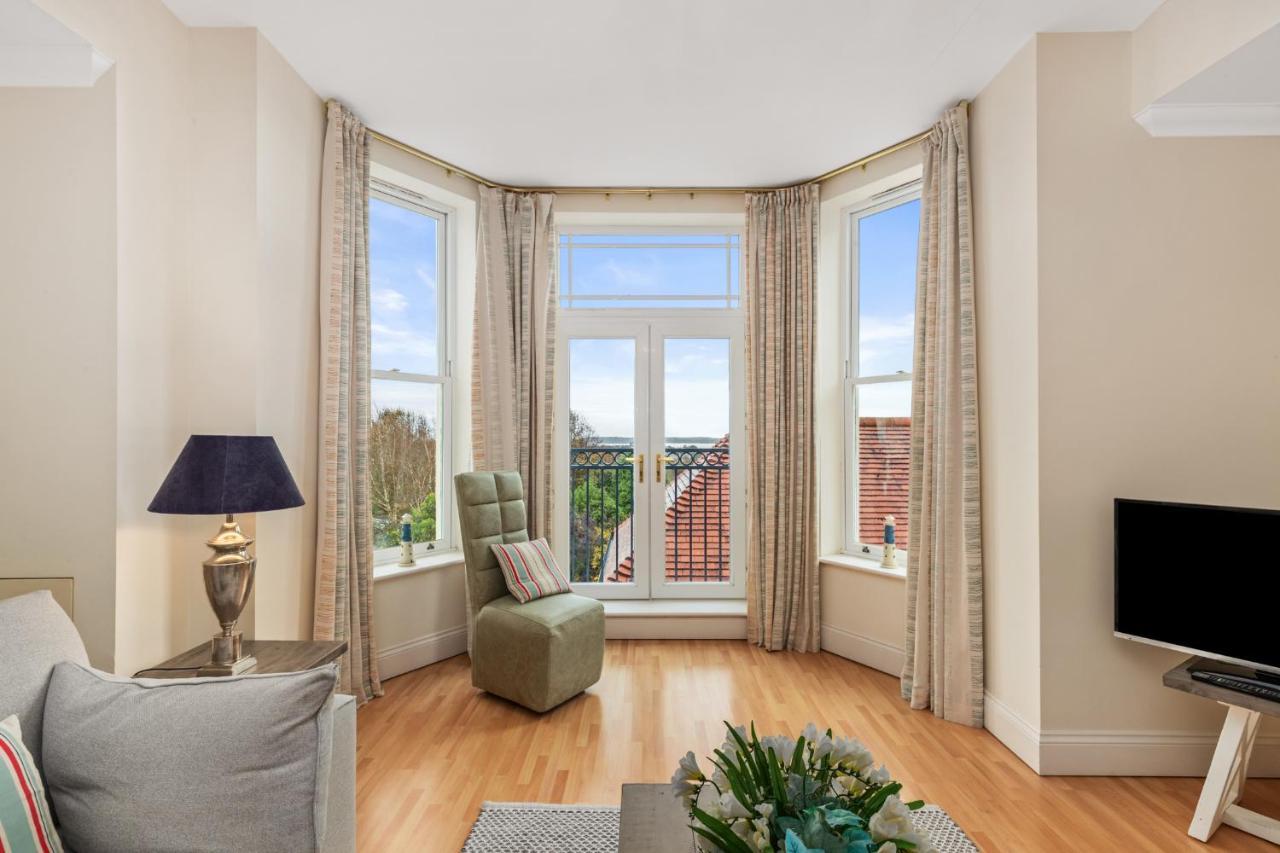 Bryn Y Mor - Tenby Apartment Sea Views Екстер'єр фото