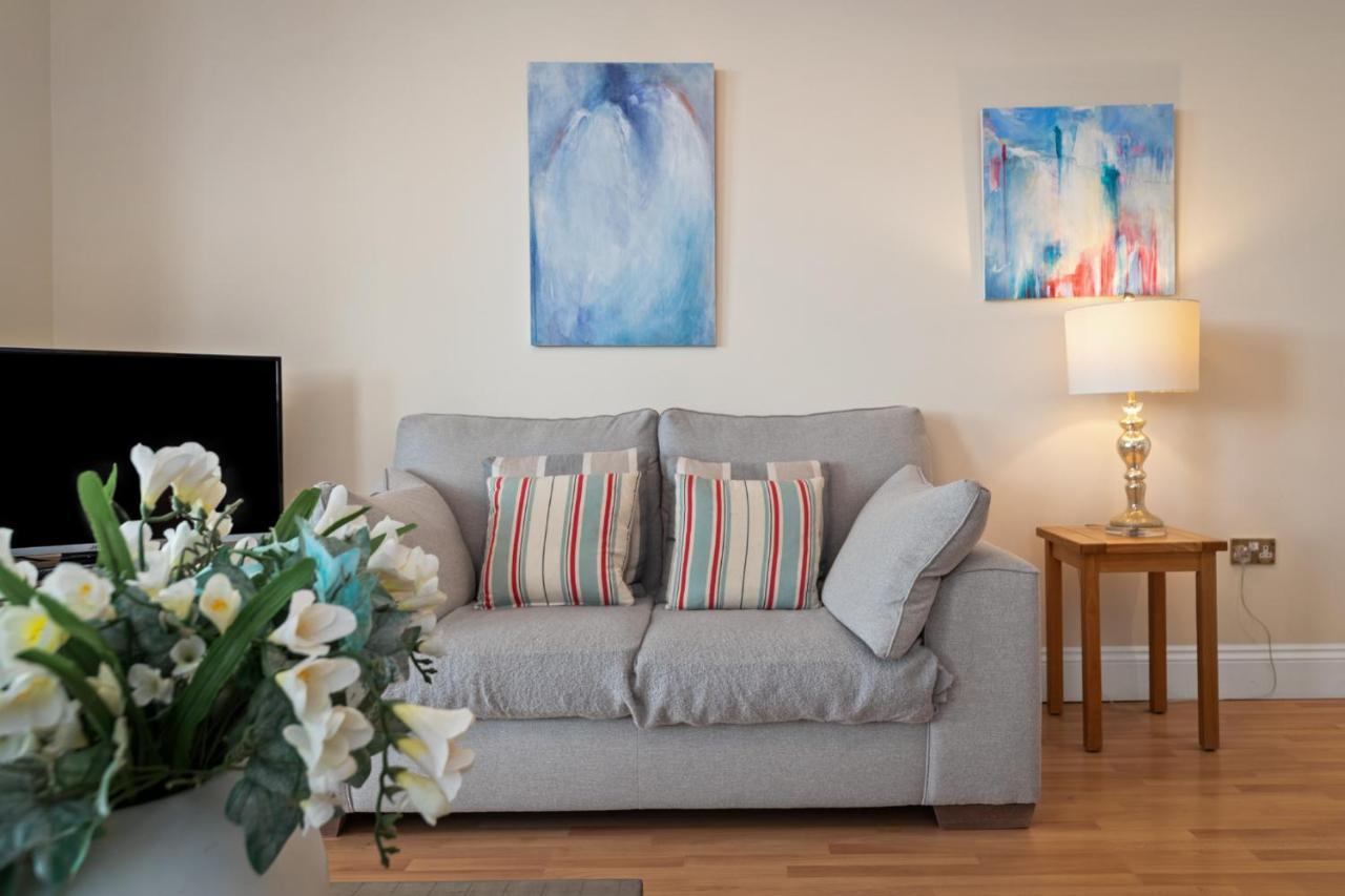 Bryn Y Mor - Tenby Apartment Sea Views Екстер'єр фото