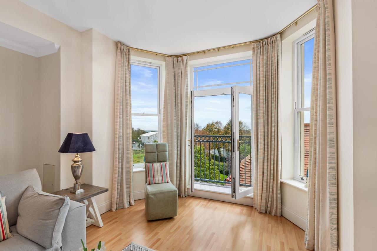 Bryn Y Mor - Tenby Apartment Sea Views Екстер'єр фото