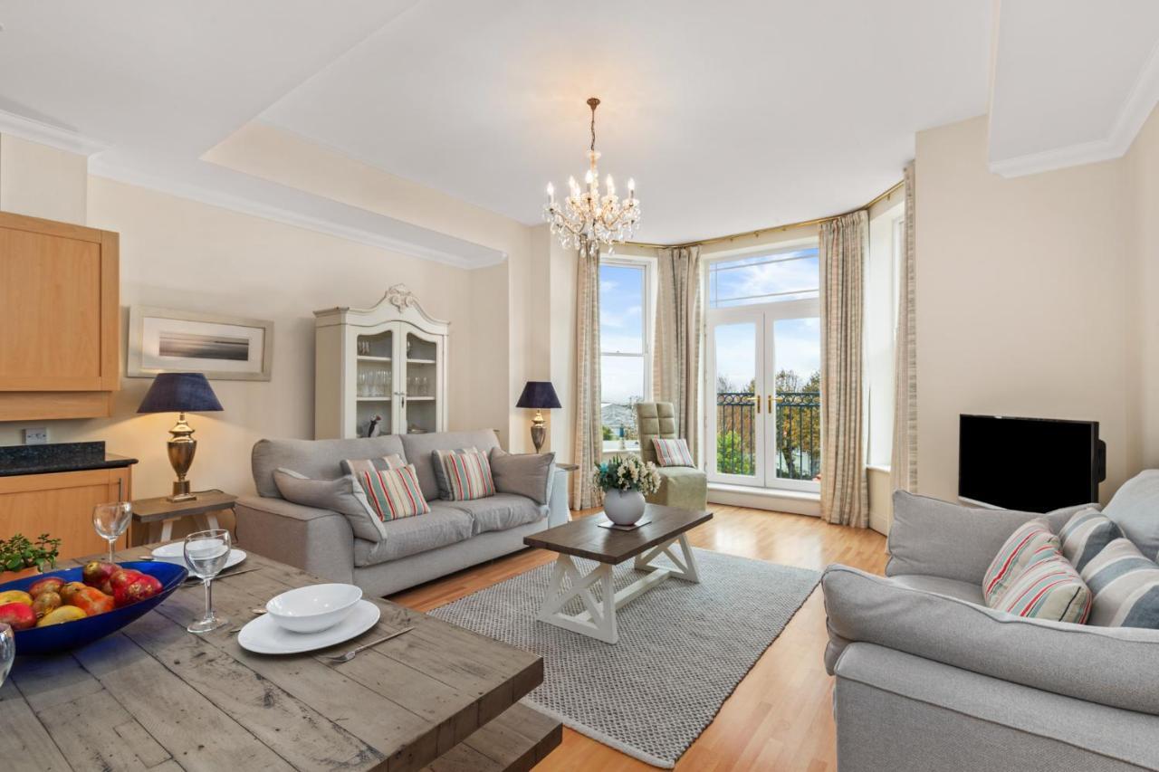 Bryn Y Mor - Tenby Apartment Sea Views Екстер'єр фото