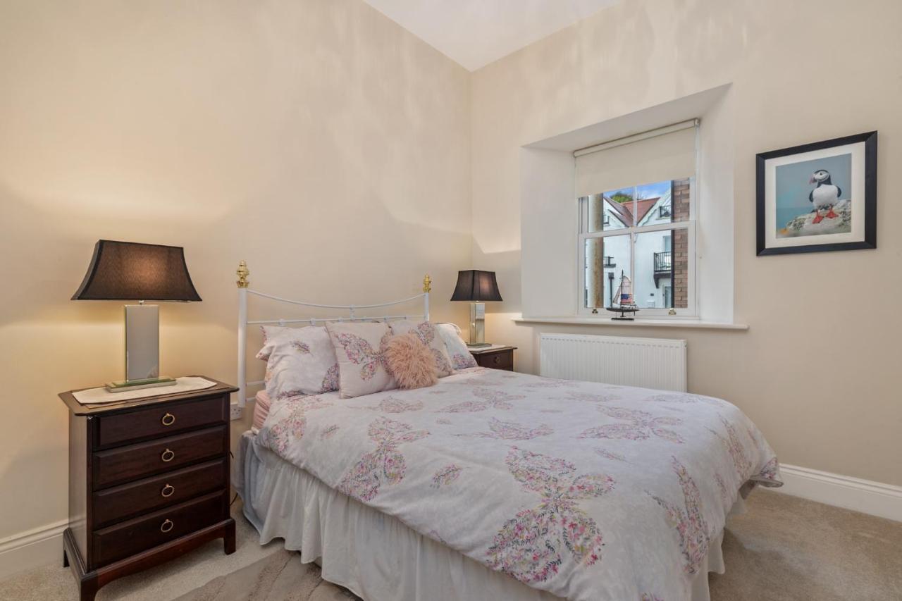 Bryn Y Mor - Tenby Apartment Sea Views Екстер'єр фото