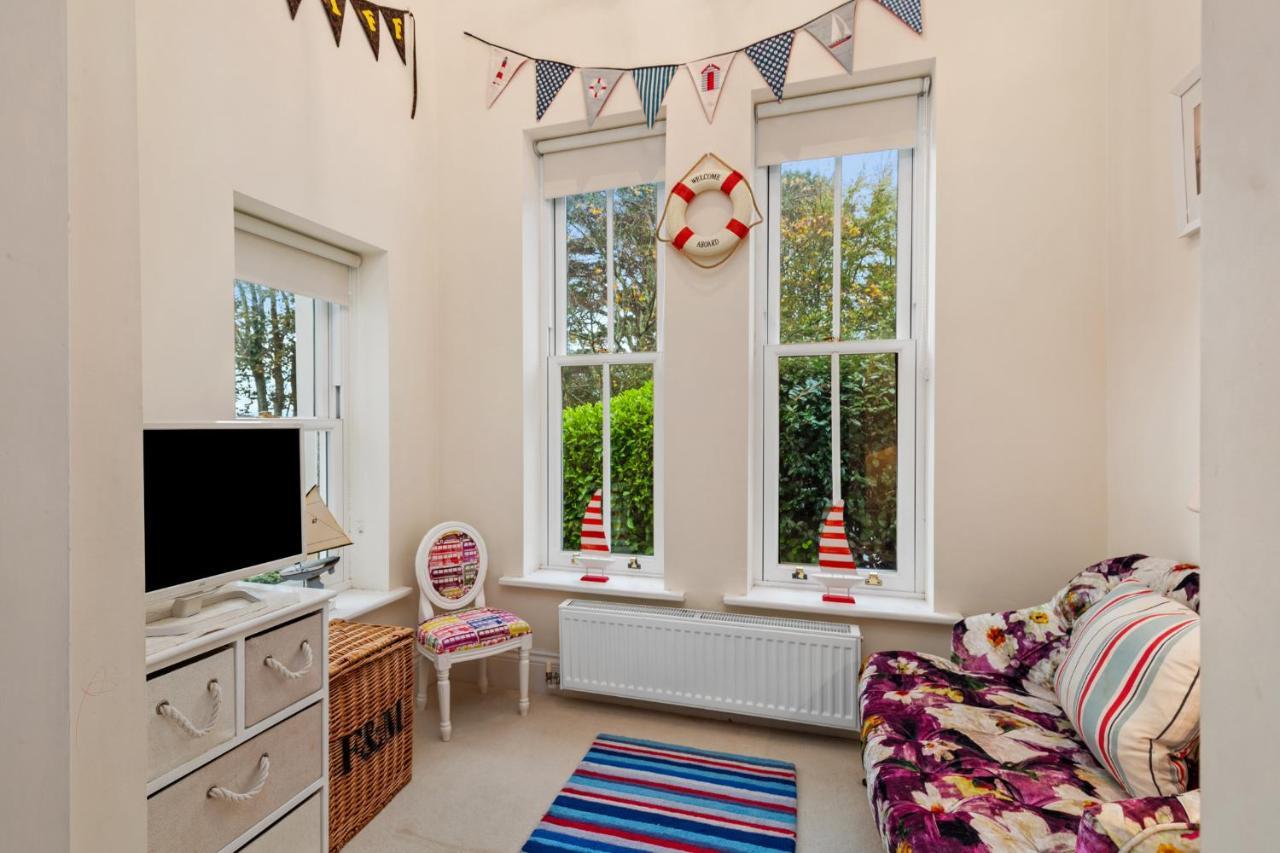 Bryn Y Mor - Tenby Apartment Sea Views Екстер'єр фото