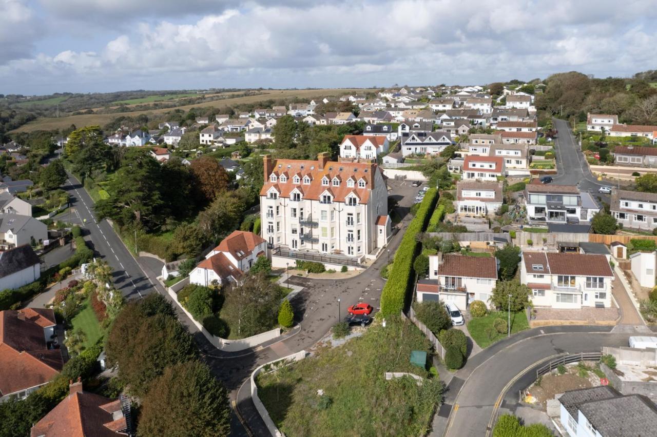 Bryn Y Mor - Tenby Apartment Sea Views Екстер'єр фото